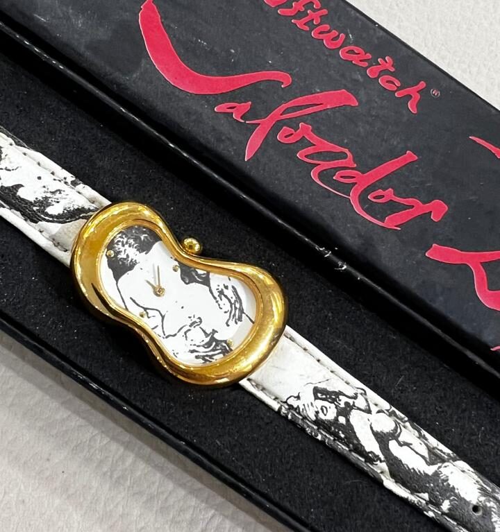 Softwatch Dali Yellow Gold