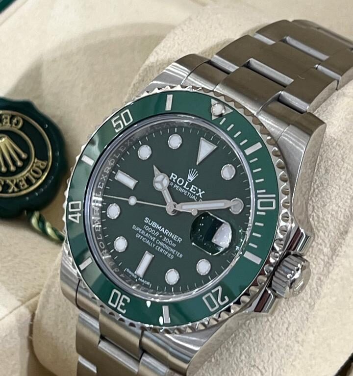 Rolex Submariner “Hulk” 40mm | 116610LV